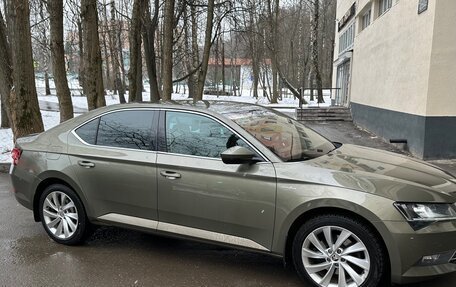 Skoda Superb III рестайлинг, 2015 год, 1 800 000 рублей, 1 фотография