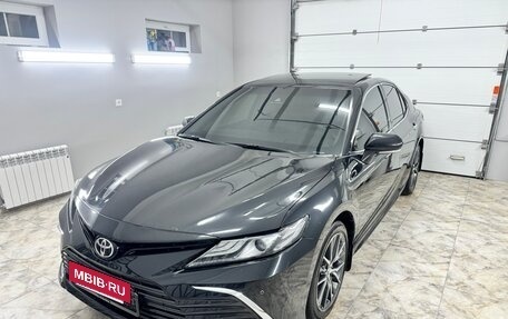 Toyota Camry, 2023 год, 3 500 000 рублей, 2 фотография