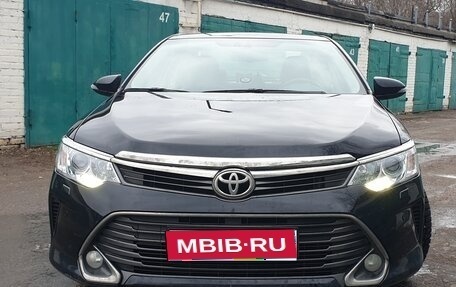 Toyota Camry, 2015 год, 2 275 000 рублей, 1 фотография