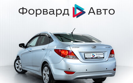 Hyundai Solaris II рестайлинг, 2012 год, 900 000 рублей, 5 фотография