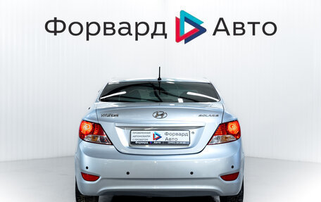 Hyundai Solaris II рестайлинг, 2012 год, 900 000 рублей, 6 фотография