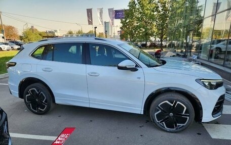 Volkswagen Tiguan, 2024 год, 6 518 000 рублей, 11 фотография