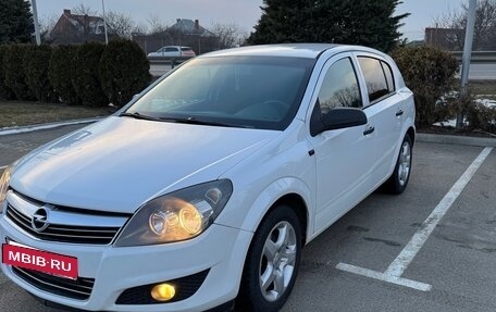 Opel Astra H, 2011 год, 835 000 рублей, 2 фотография