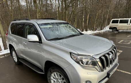 Toyota Land Cruiser Prado 150 рестайлинг 2, 2014 год, 3 790 000 рублей, 6 фотография