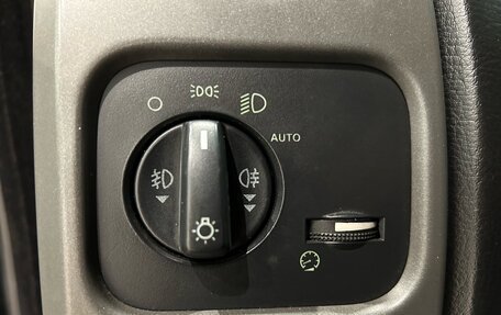 Land Rover Discovery III, 2007 год, 999 000 рублей, 23 фотография