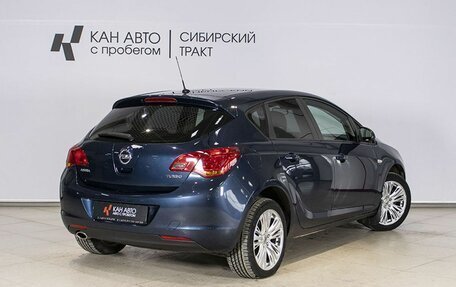 Opel Astra J, 2011 год, 695 600 рублей, 2 фотография