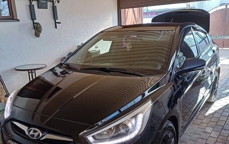 Hyundai Solaris II рестайлинг, 2013 год, 1 150 000 рублей, 19 фотография