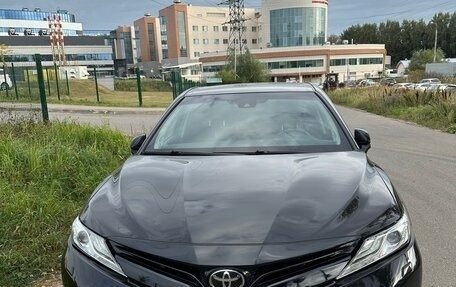 Toyota Camry, 2018 год, 2 950 000 рублей, 1 фотография