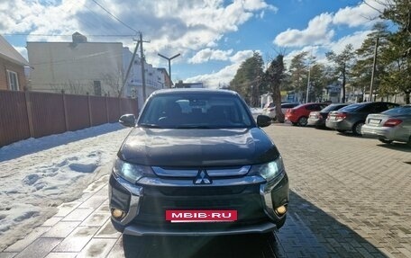 Mitsubishi Outlander III рестайлинг 3, 2017 год, 2 050 000 рублей, 4 фотография