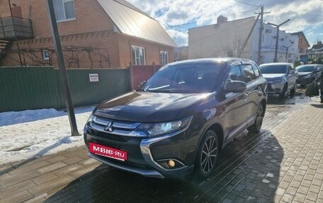 Mitsubishi Outlander III рестайлинг 3, 2017 год, 2 050 000 рублей, 5 фотография