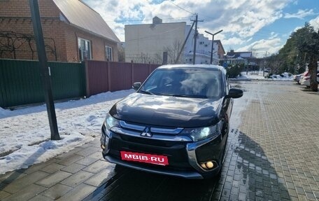 Mitsubishi Outlander III рестайлинг 3, 2017 год, 2 050 000 рублей, 3 фотография