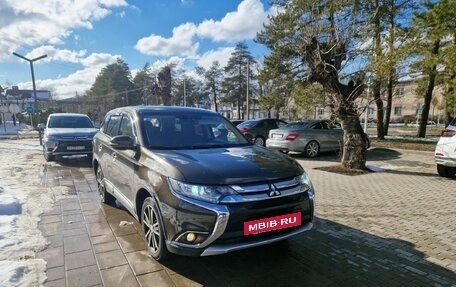 Mitsubishi Outlander III рестайлинг 3, 2017 год, 2 050 000 рублей, 7 фотография