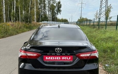 Toyota Camry, 2018 год, 2 950 000 рублей, 2 фотография