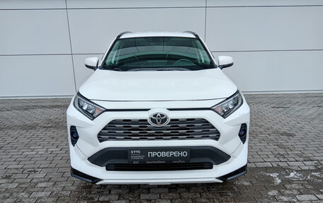 Toyota RAV4, 2020 год, 3 672 000 рублей, 2 фотография