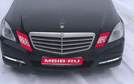 Mercedes-Benz E-Класс, 2012 год, 2 100 000 рублей, 1 фотография