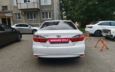 Toyota Camry, 2017 год, 2 750 000 рублей, 3 фотография