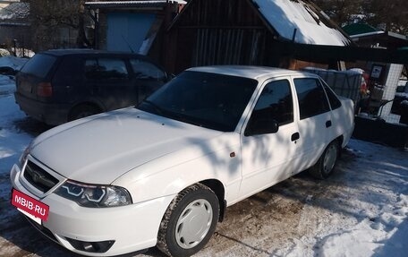 Daewoo Nexia I рестайлинг, 2011 год, 410 000 рублей, 2 фотография