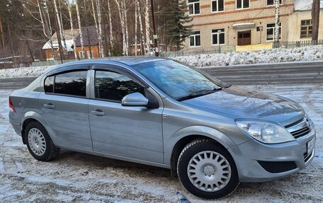 Opel Astra H, 2011 год, 649 000 рублей, 1 фотография