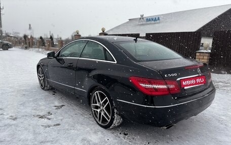 Mercedes-Benz E-Класс, 2011 год, 1 250 000 рублей, 6 фотография