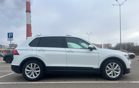 Volkswagen Tiguan II, 2018 год, 3 200 000 рублей, 3 фотография