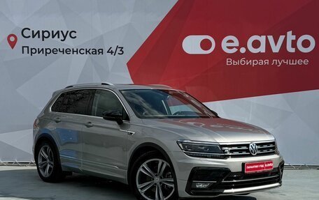 Volkswagen Tiguan II, 2019 год, 3 990 000 рублей, 3 фотография