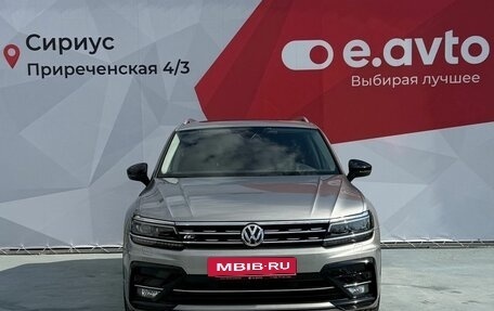 Volkswagen Tiguan II, 2019 год, 3 990 000 рублей, 2 фотография