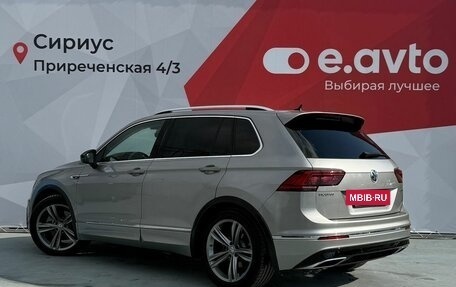 Volkswagen Tiguan II, 2019 год, 3 990 000 рублей, 4 фотография