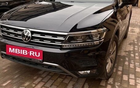 Volkswagen Tiguan II, 2019 год, 2 650 000 рублей, 2 фотография