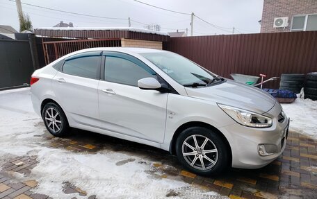 Hyundai Solaris II рестайлинг, 2013 год, 799 000 рублей, 3 фотография