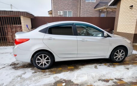 Hyundai Solaris II рестайлинг, 2013 год, 799 000 рублей, 5 фотография