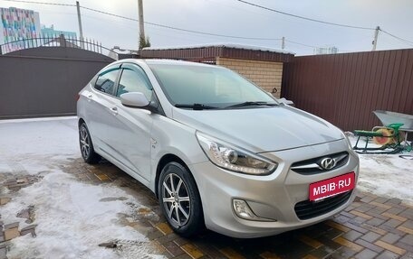 Hyundai Solaris II рестайлинг, 2013 год, 799 000 рублей, 4 фотография