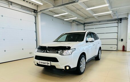 Mitsubishi Outlander III рестайлинг 3, 2013 год, 1 799 900 рублей, 2 фотография