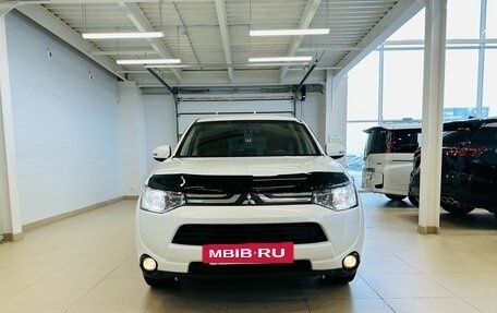 Mitsubishi Outlander III рестайлинг 3, 2013 год, 1 799 900 рублей, 9 фотография