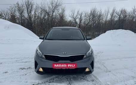 KIA Rio IV, 2020 год, 1 600 000 рублей, 4 фотография