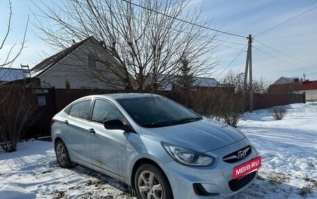 Hyundai Solaris II рестайлинг, 2012 год, 900 000 рублей, 6 фотография