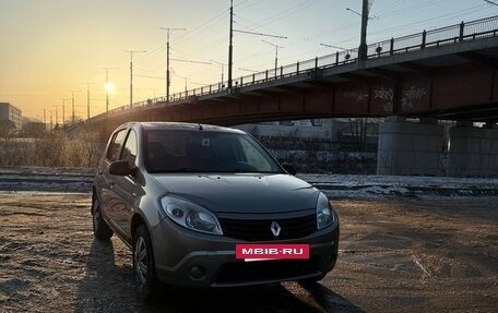 Renault Sandero I, 2012 год, 650 000 рублей, 2 фотография