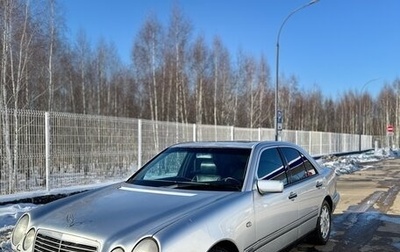 Mercedes-Benz E-Класс, 1998 год, 600 000 рублей, 1 фотография