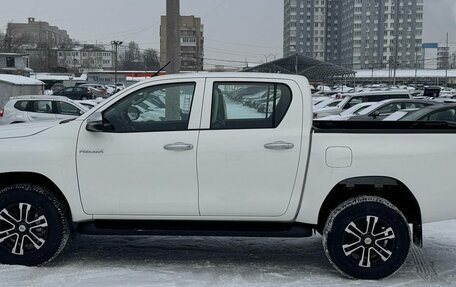 Toyota Hilux VIII, 2023 год, 5 290 000 рублей, 2 фотография