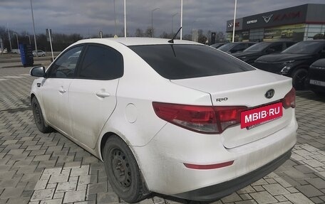 KIA Rio III рестайлинг, 2015 год, 990 000 рублей, 6 фотография