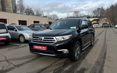 Toyota Highlander III, 2013 год, 2 200 000 рублей, 1 фотография