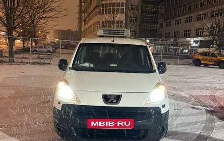 Peugeot Partner II рестайлинг 2, 2009 год, 830 000 рублей, 2 фотография