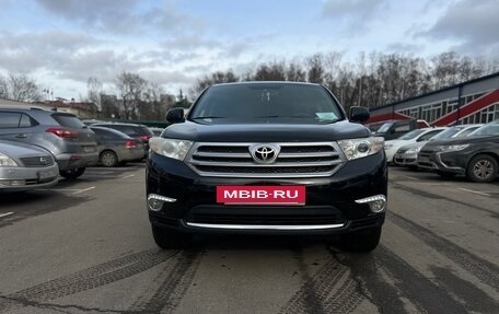 Toyota Highlander III, 2013 год, 2 200 000 рублей, 6 фотография