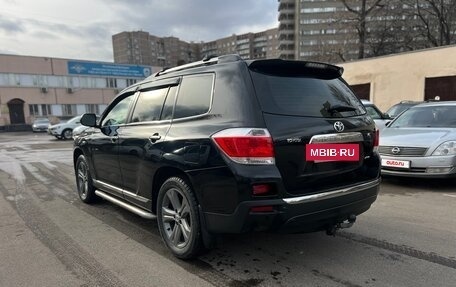 Toyota Highlander III, 2013 год, 2 200 000 рублей, 4 фотография