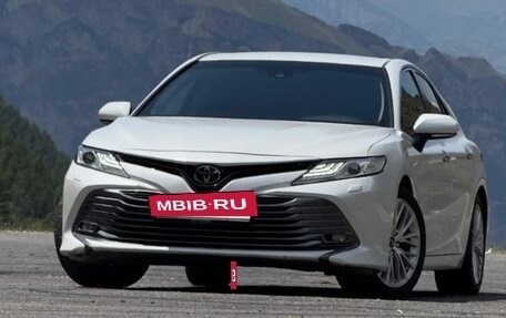 Toyota Camry, 2019 год, 3 200 000 рублей, 2 фотография