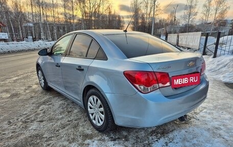 Chevrolet Cruze II, 2009 год, 635 000 рублей, 6 фотография