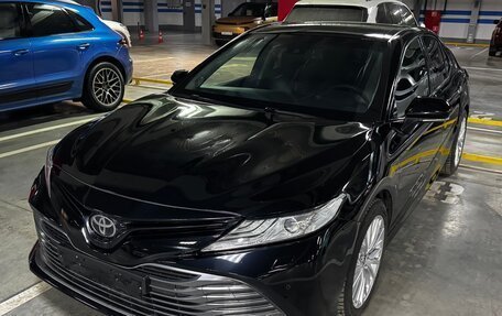 Toyota Camry, 2018 год, 3 200 000 рублей, 1 фотография