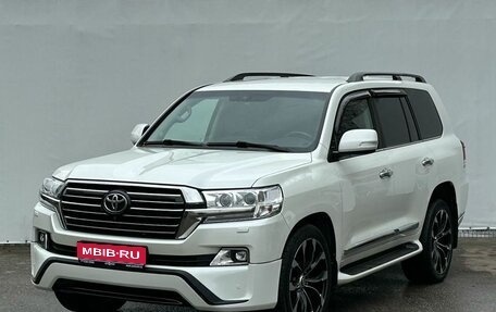 Toyota Land Cruiser 200, 2017 год, 6 500 000 рублей, 1 фотография