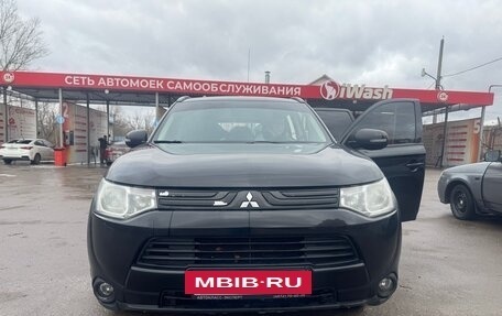 Mitsubishi Outlander III рестайлинг 3, 2012 год, 1 250 000 рублей, 2 фотография