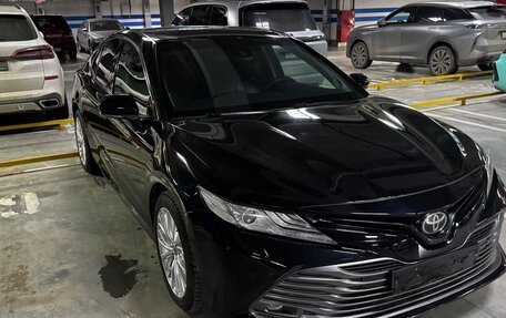 Toyota Camry, 2018 год, 3 200 000 рублей, 2 фотография