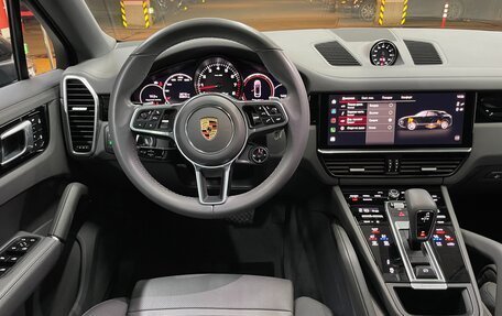 Porsche Cayenne III, 2022 год, 11 980 000 рублей, 3 фотография